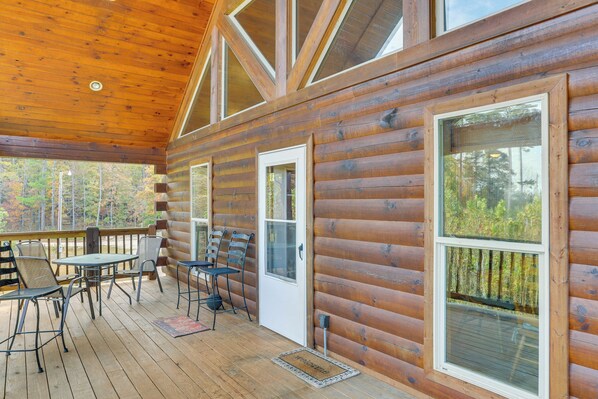 House (4 Bedrooms) | Interior - 1 Mi to Current River: Sunset-view Van Buren Cabin (Van Buren)
