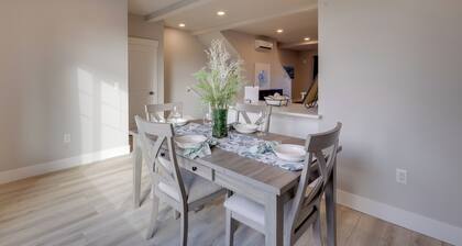 Balconies w/ Scenic River Views: Hammond Townhome!