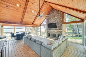 House (3 Bedrooms) | Interior - Dock + Panoramic Views: Guntersville Lake Retreat! (Scottsboro)