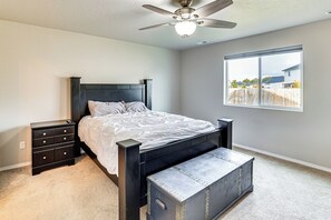 Interior - 3 Mi to Lake Lowell: Caldwell Home w/ Yard & Grill (Caldwell)