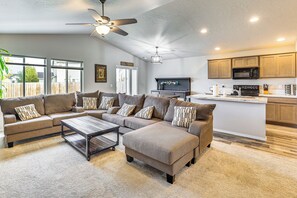 House (3 Bedrooms) | Interior