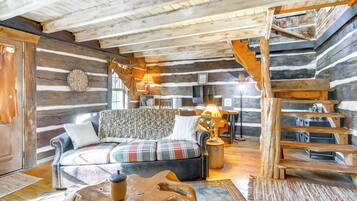 House (1 Bedroom) | Interior