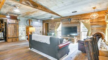 House (1 Bedroom) | Interior