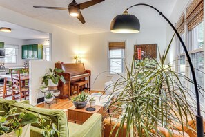 House (4 Bedrooms) | Interior