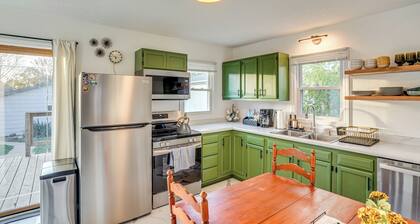 < 1 Mi to Dtwn Sioux Falls: Home w/ Private Yard