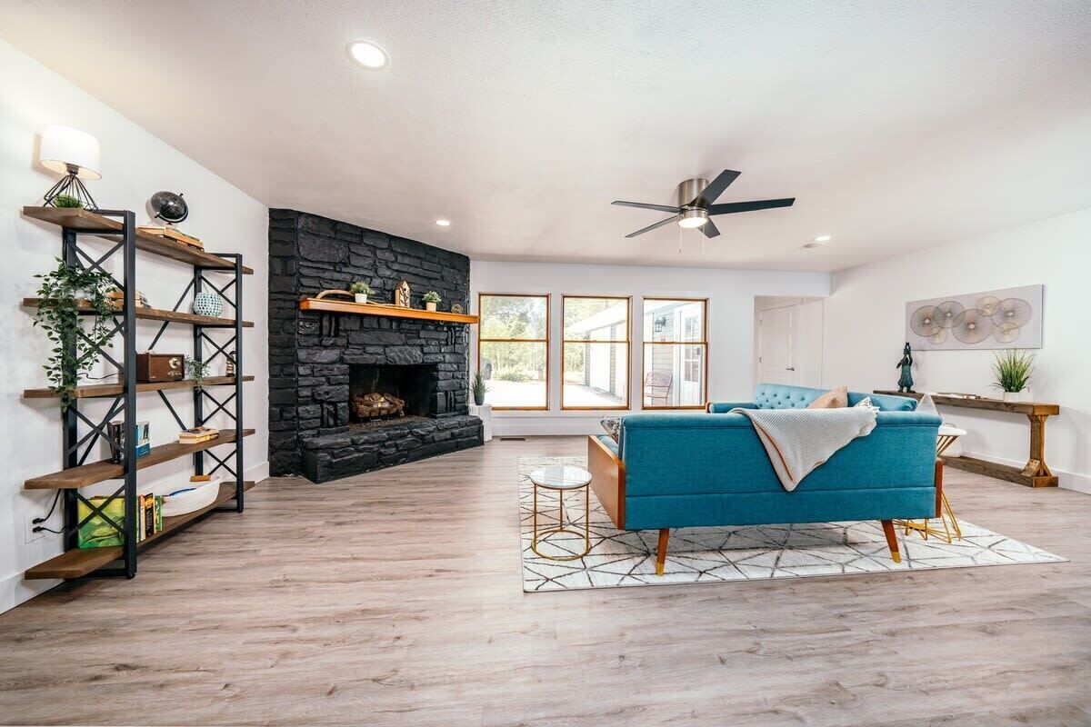 TV, fireplace, books, offices