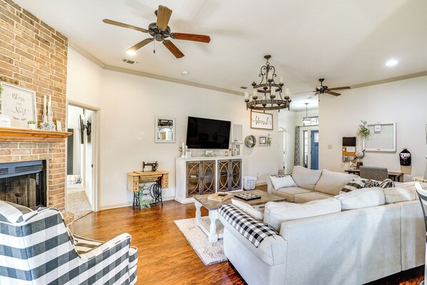 House (3 Bedrooms) | Front of property