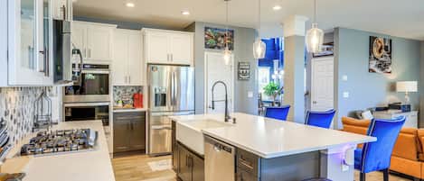 House (2 Bedrooms) | Interior