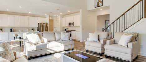 House (5 Bedrooms) | Interior