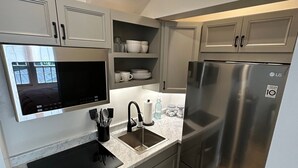 Studio | Private kitchen - Inn at Perkins Cove (Ogunquit)