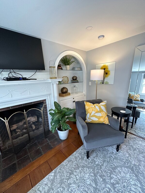 Habitación de lujo, patio | Tabla de planchar con plancha y wifi gratis