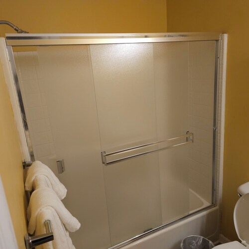 Charming 3-bedroom condo with WiFi, AC in phenomenal Tallahassee