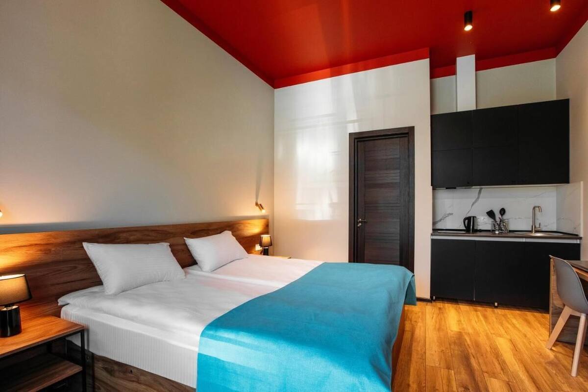 Standard Double or Twin Room, Balcony, Garden View | Hypo-allergenic bedding available, desk, laptop workspace