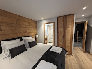 7 quartos, Wi-Fi de cortesia, roupa de cama