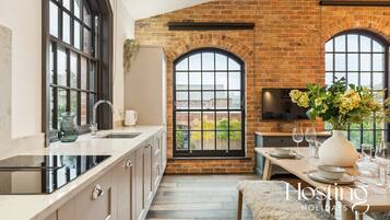 Apartment | 1 bedroom, Internet