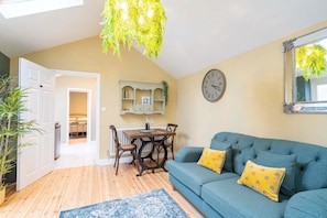 House | 1 bedroom - Host Stay The Hideaway (Lyme Regis)