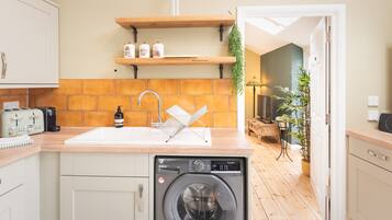 House | 1 bedroom
