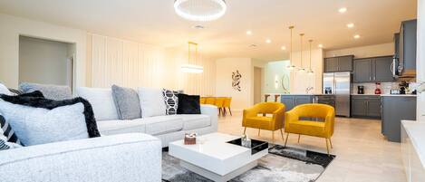 House | 8 bedrooms, Internet