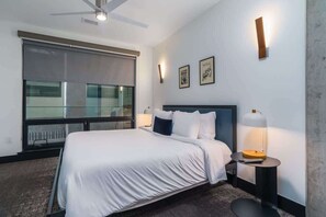 2 chambres, fer et planche à repasser, lit de bébé portatif, Wi-Fi