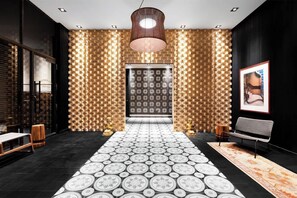 Lobby - Bright & Modern Flat Steps from Tennyson Street (Denver)