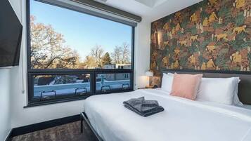 1 bedroom, iron/ironing board, travel crib, WiFi