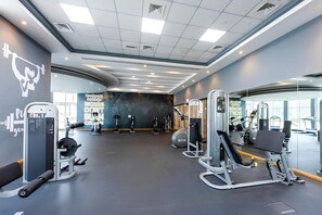 Fitness facility - Gorgeous 1 Bed in Churchill Tower, Business Bay (Dubai)