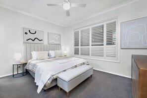 3 bedrooms, desk, iron/ironing board, travel crib - Dalton Cottage - Charm & Convenience (Orange)