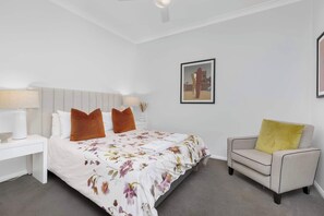 3 bedrooms, desk, iron/ironing board, travel cot