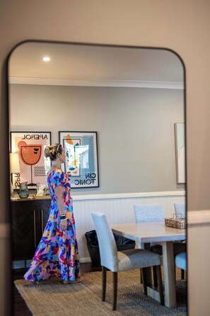 Dining - Dalton Cottage - Charm & Convenience (Orange)