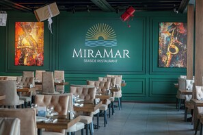 Tägliches inbegriffenes Frühstücksbuffet