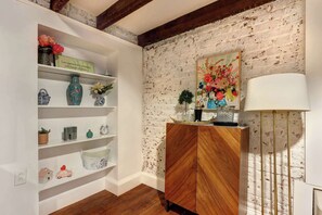 Interior - The Quaint Quarters on Jones, Historic | Quiet (Savannah)