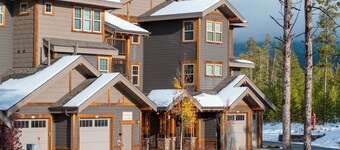 Beautiful pet friendly 2 bedroom with lots of amenities