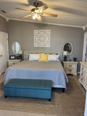 3 chambres, fer et planche à repasser, Wi-Fi, draps fournis