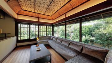 In-room safe, iron/ironing board, free WiFi, bed sheets