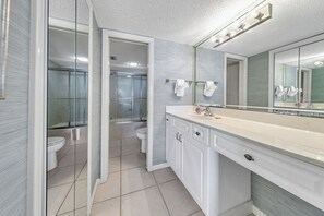 Douche, serviettes fournies