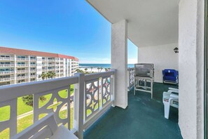 Property grounds - El Matador 453 by Alicia Hollis Rentals Open FREE TICKETS! $300/Day (FORT WALTON BEACH)