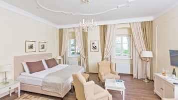 Superior-Doppelzimmer, Gartenblick | 1 Schlafzimmer, hochwertige Bettwaren, Minibar, Zimmersafe