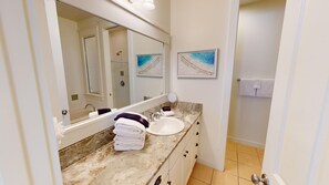 House, 3 Bedrooms | Bathroom | Towels - Cindie's Song 3 Bedroom Home (Miramar Beach)