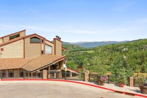 Leilighet, 3 soverom | Hage