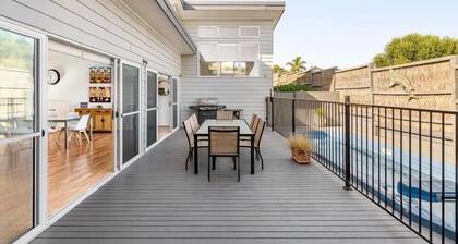 SORRENTO HOLIDAYS! LARGE GAS HEATED PLUNGE POOL & SPA, OUR LADY WILL IMPRESS!