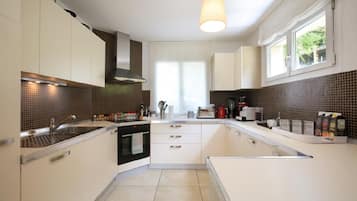 冰箱、烤箱、炉灶、洗碗机