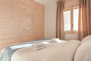 1 chambre, fer et planche à repasser, Wi-Fi gratuit, draps fournis