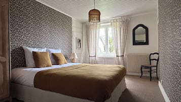 7 Schlafzimmer, Bügeleisen/Bügelbrett, Reisekinderbett, kostenloses WLAN