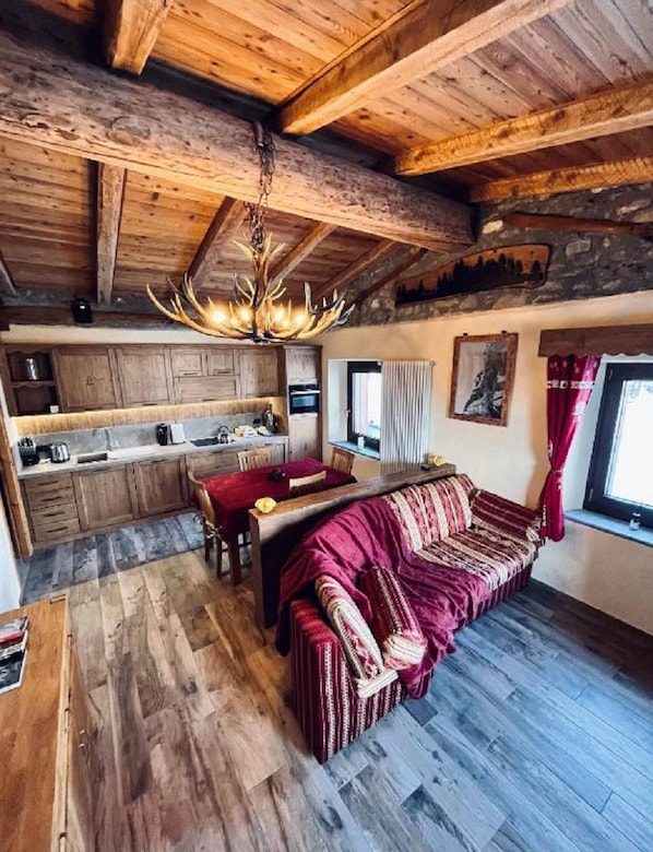Chalet, 3 Schlafzimmer | Wohnzimmer