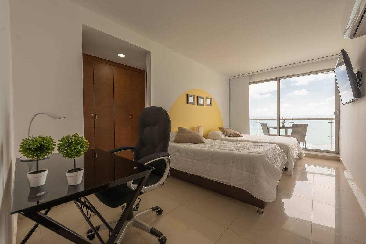 Panoramic Apartment | 2 bedrooms, blackout drapes, iron/ironing board, free WiFi