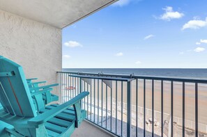 Property grounds - Oceanfront, Balcony & VIEW! (Daytona Beach)