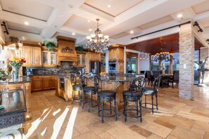 Dining - Luxury Ocean Bluff Villa (San Clemente)