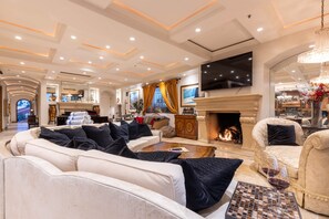 Interior - Luxury Ocean Bluff Villa (San Clemente)