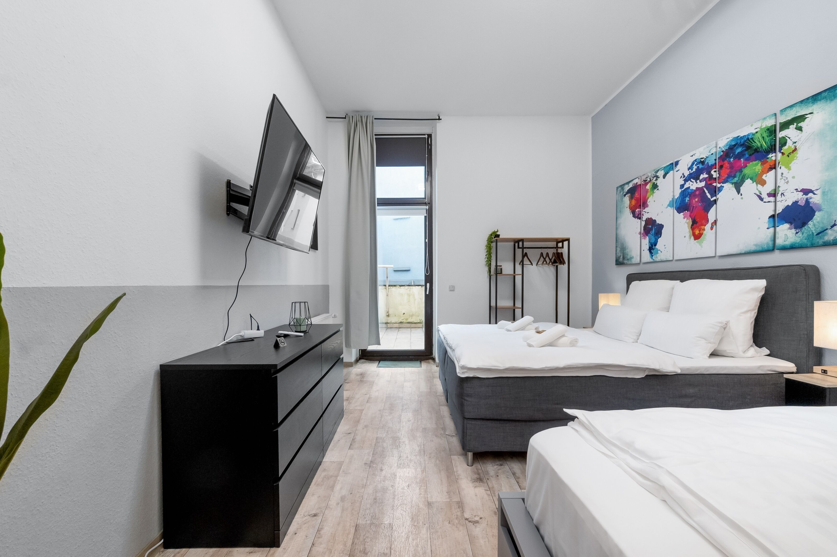 2 bedrooms, desk, iron/ironing board, free WiFi