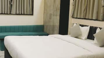 Deluxe Double Room | 1 bedroom, iron/ironing board, free WiFi